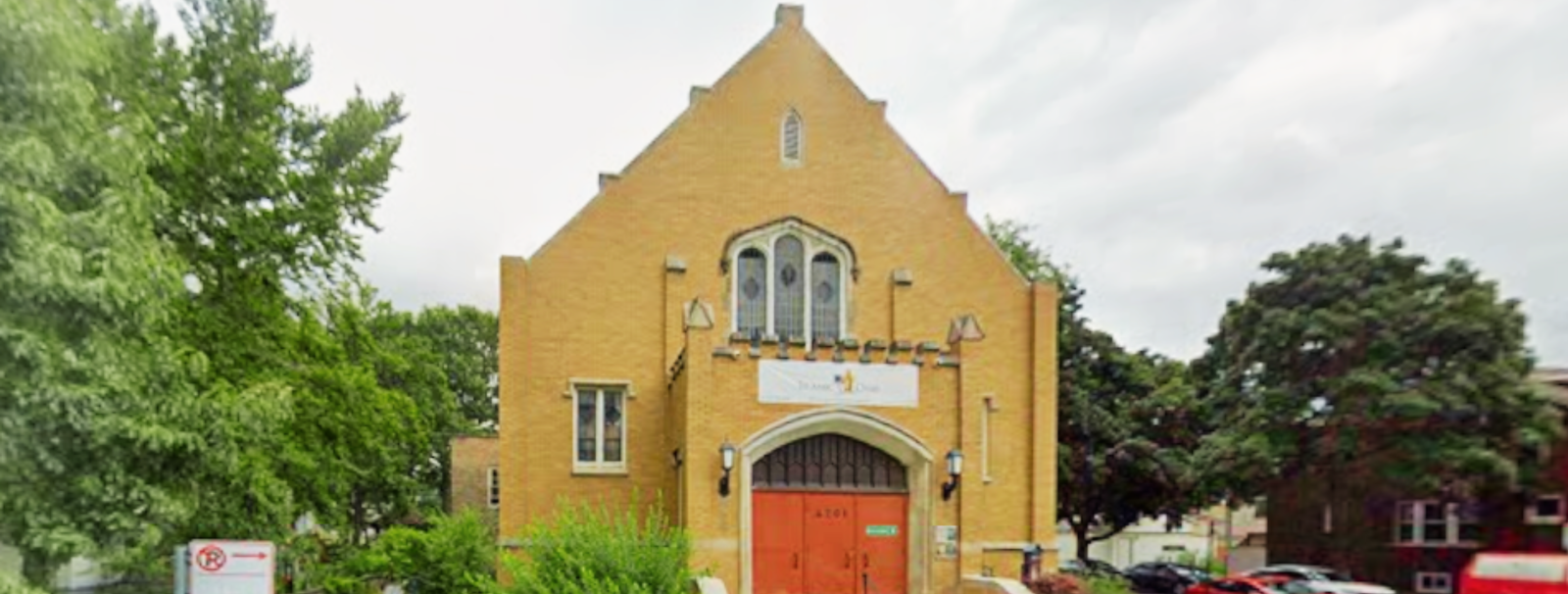 Exterior view of Islamic Oasis Center Chicago building